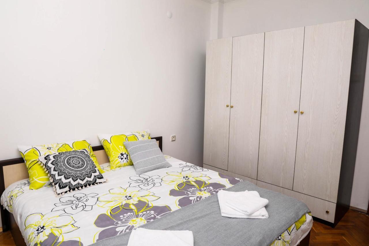Krichim Apartments,Three-Bedroom, Large Apartment, Top Center София Экстерьер фото